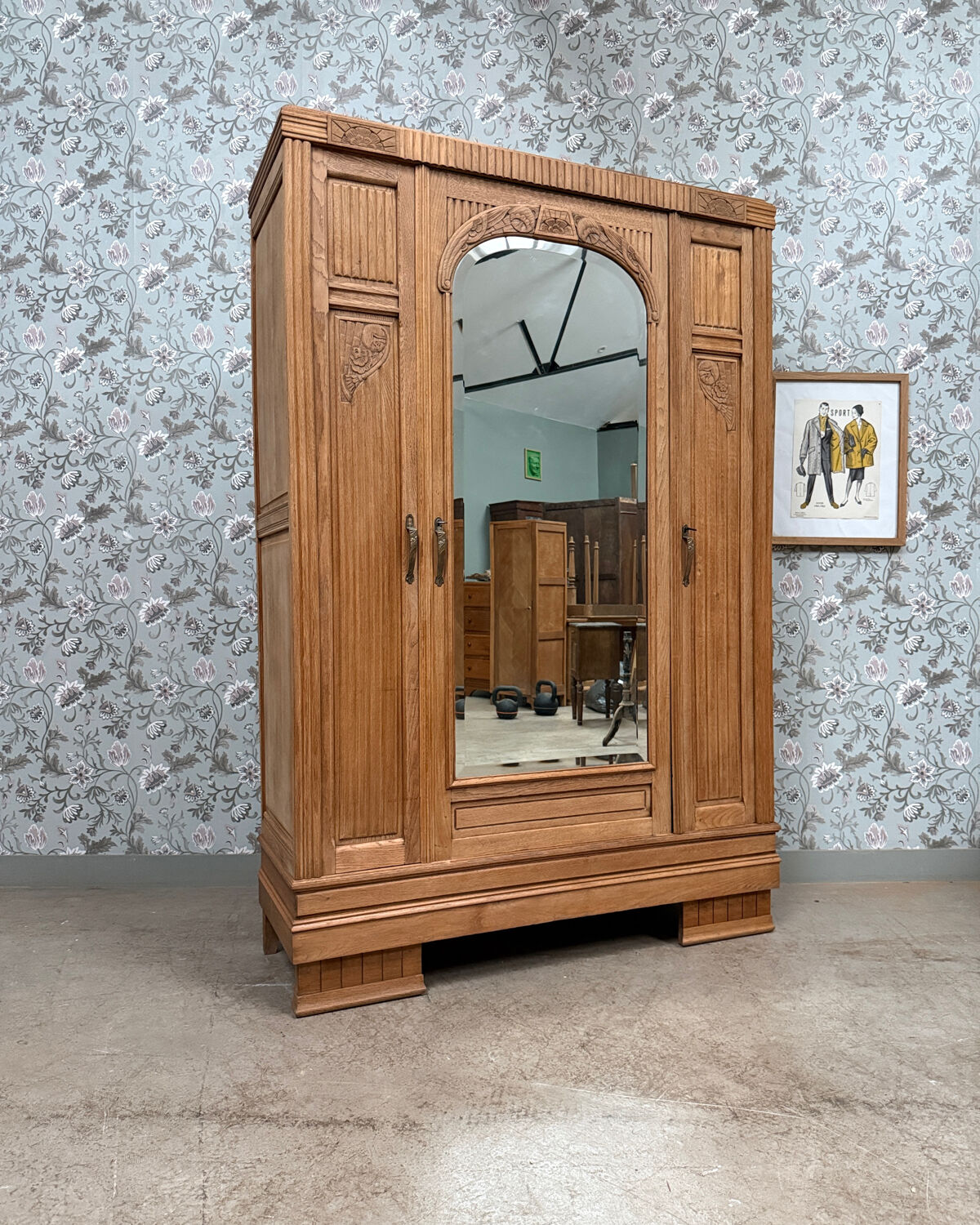 Art Deco oak wardrobe (renovated)