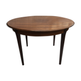Scandinavian round table with extension