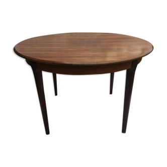Scandinavian round table with extension