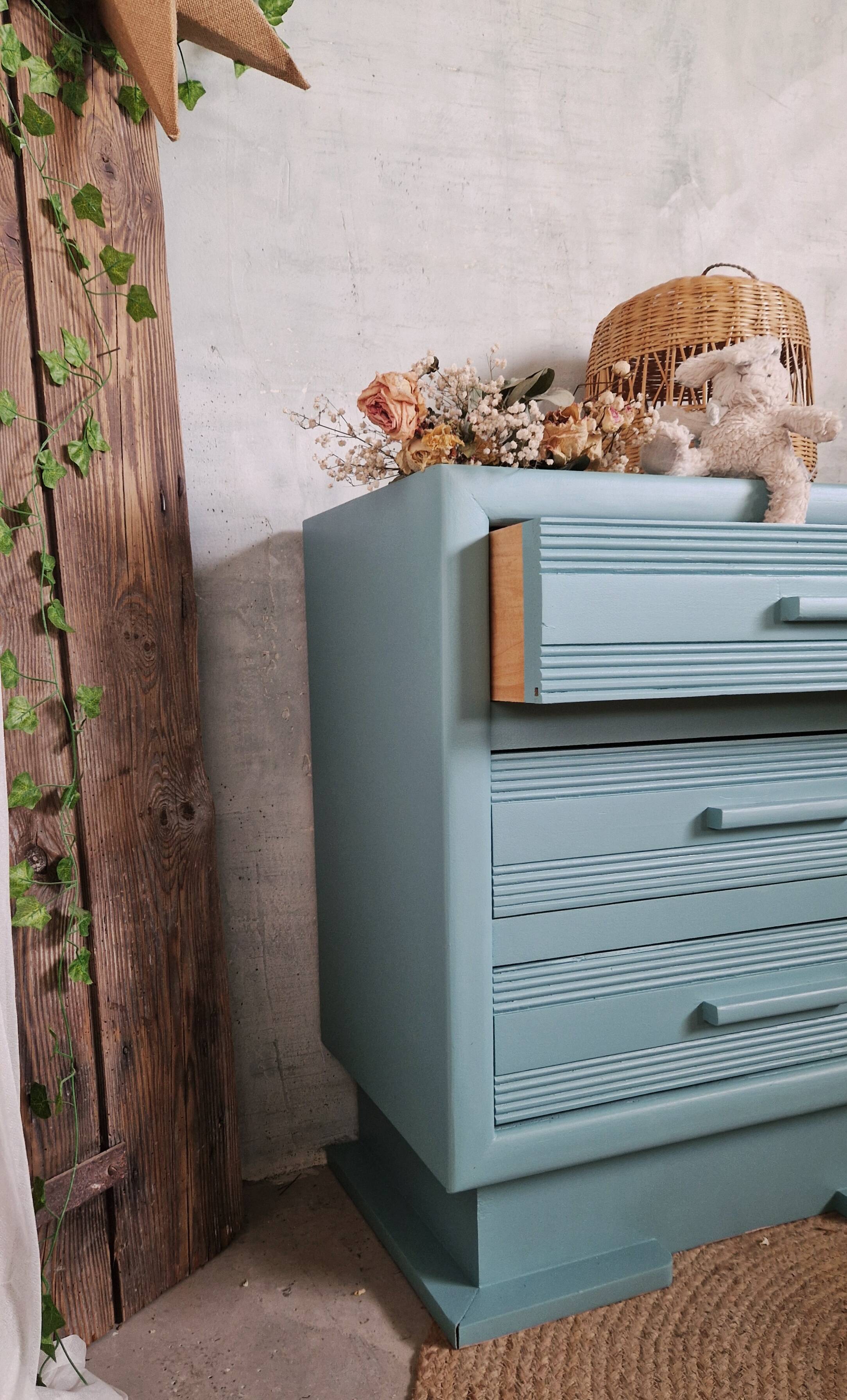 Art Deco chest of drawers