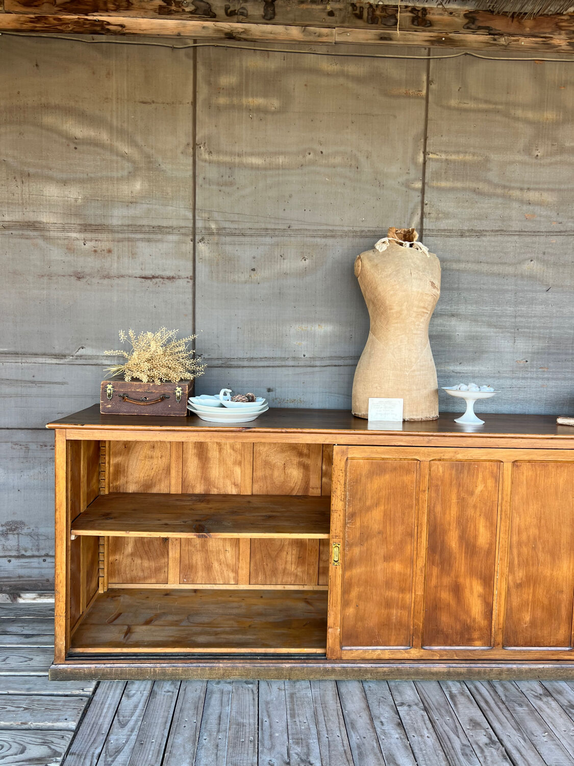 Sliding door counter