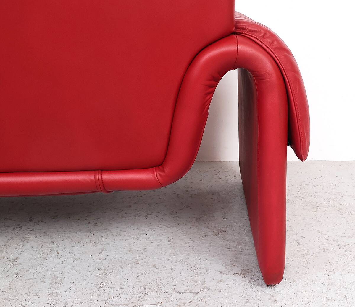 Canapé design en cuir rouge De Sede DS-2011, années 1990