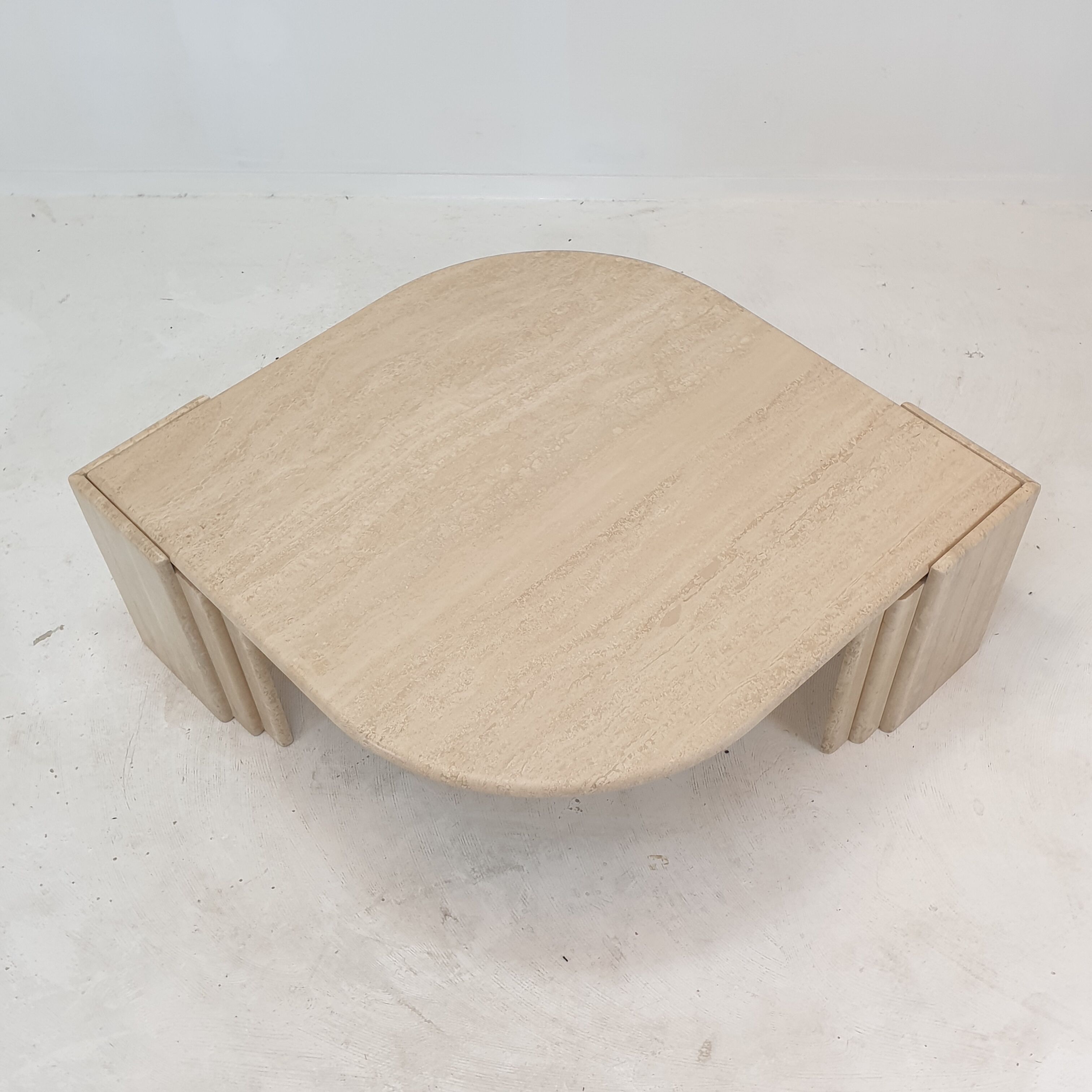 Table basse en travertin italien, années 1980