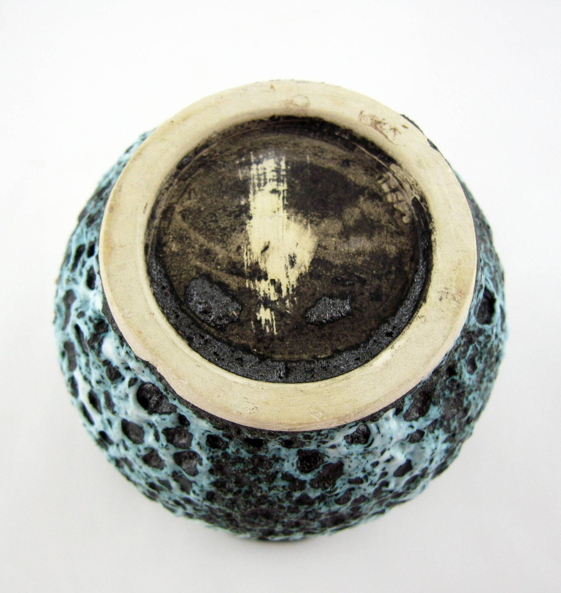 Small corolla vase in black, red and white Fat Lava ceramic - Panassidi Vallauris France - vintage