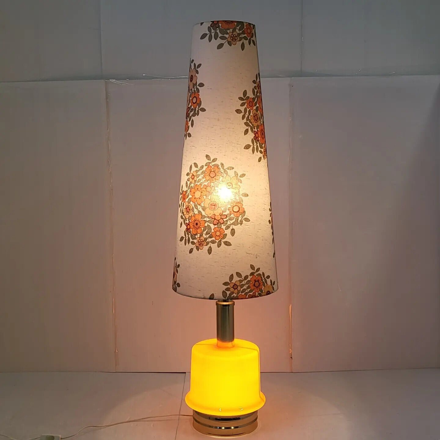 Vintage floor lamp 1970 flower power