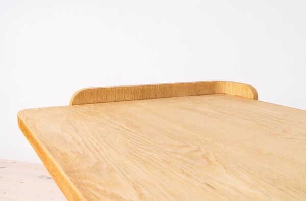 Bureau postmoderne, table à écrire par Bohumil Landsman, placage de chêne, années 1970