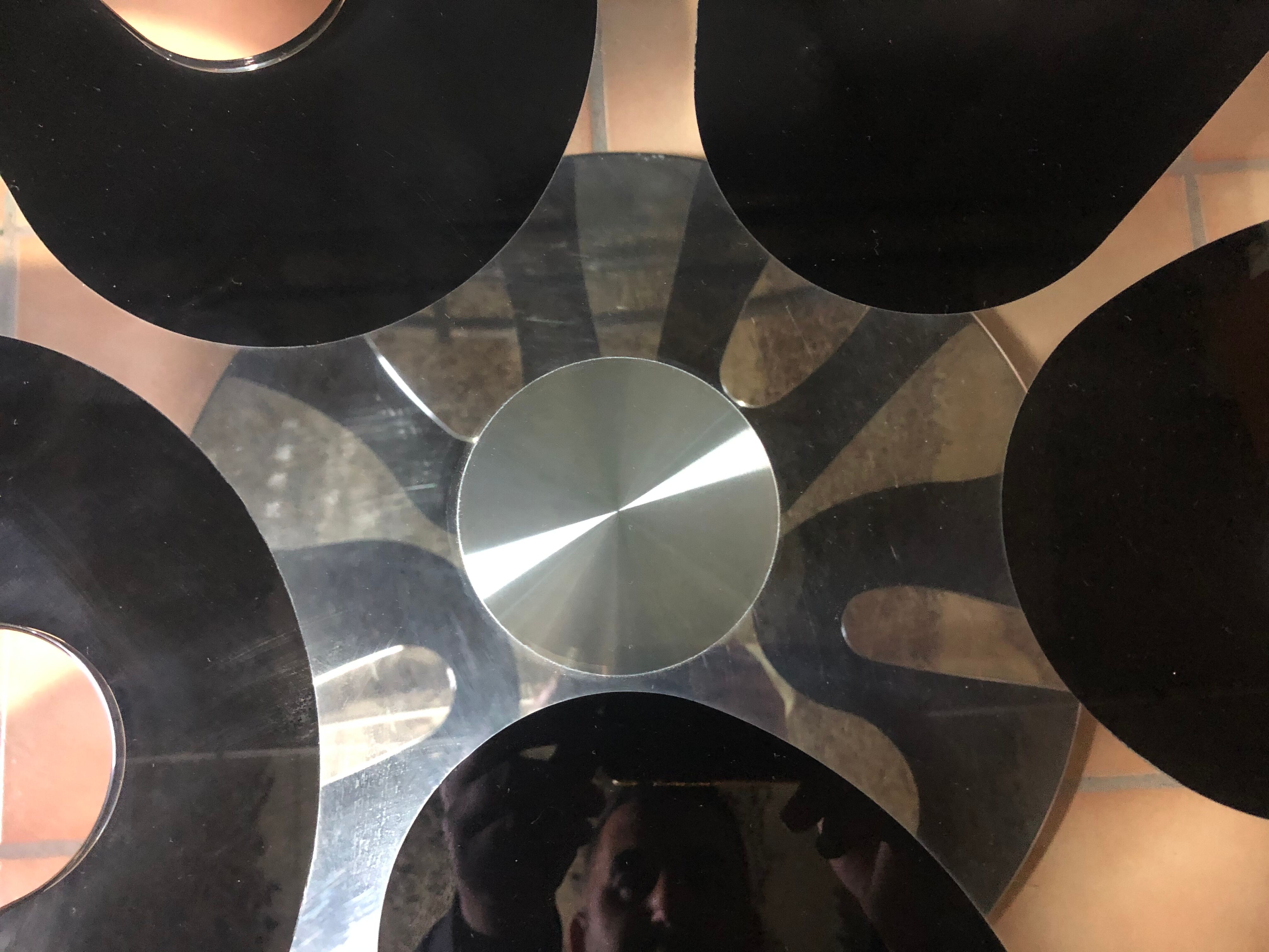 Table basse Narcisse années 70 de maurizio Cattelan italia