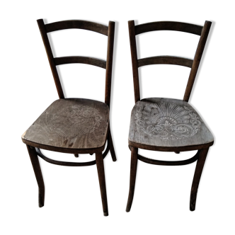 Chaise anciennes en bois assise ornementée