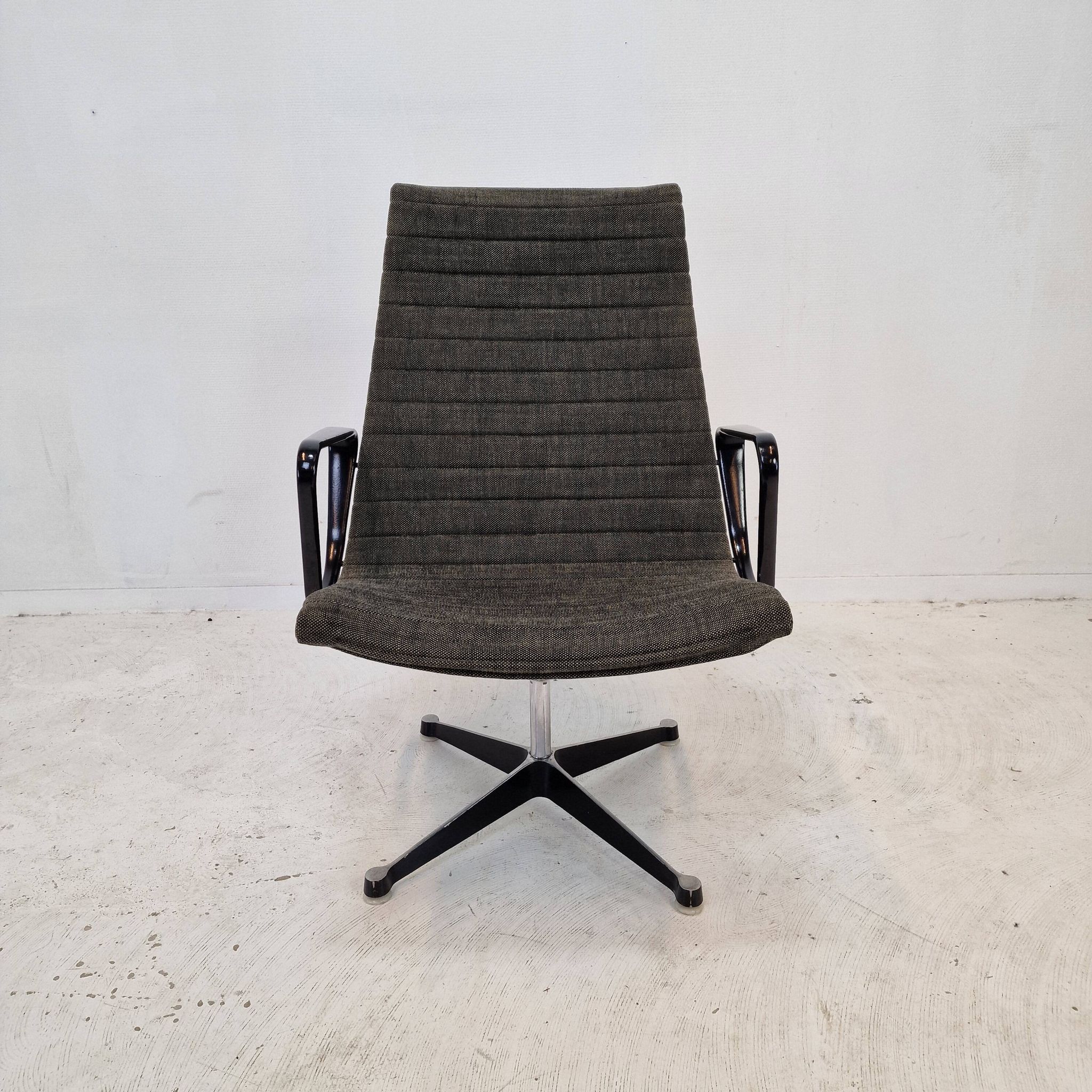 Chaise modèle EA 116 par Eames pour Herman Miller, 1960