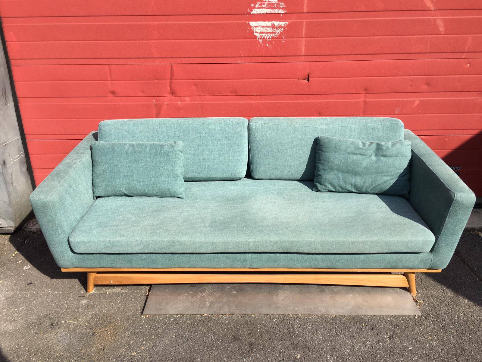 Straight sofa Indian blue fabric Red Edition