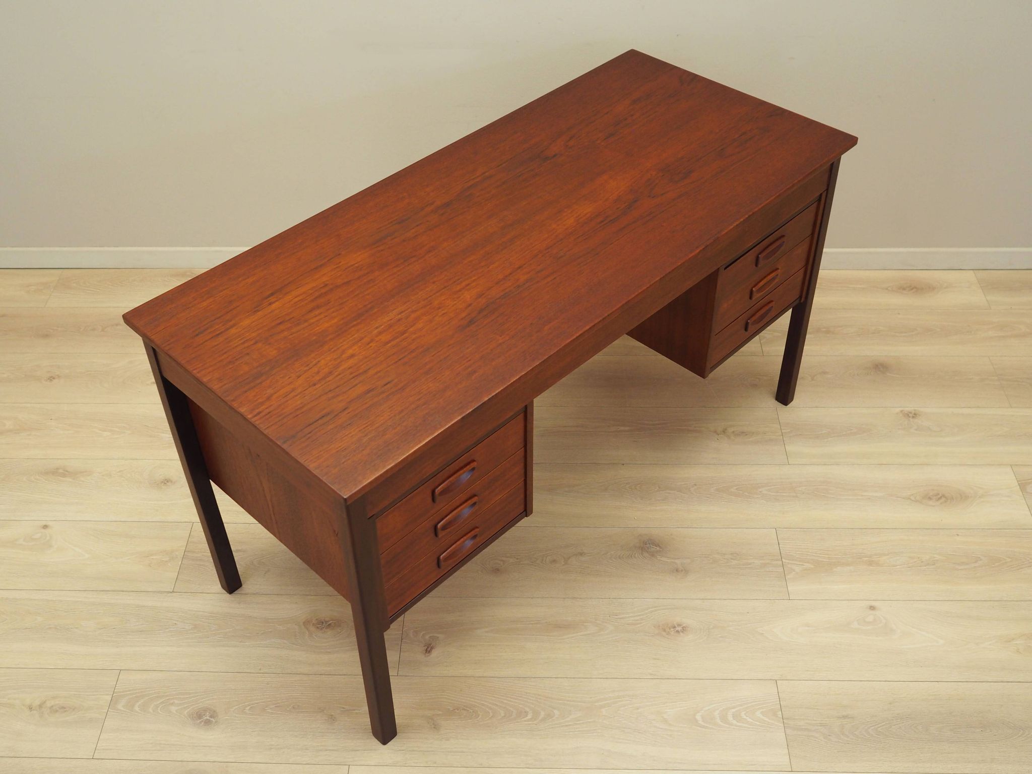 Bureau danois en teck, années 1970