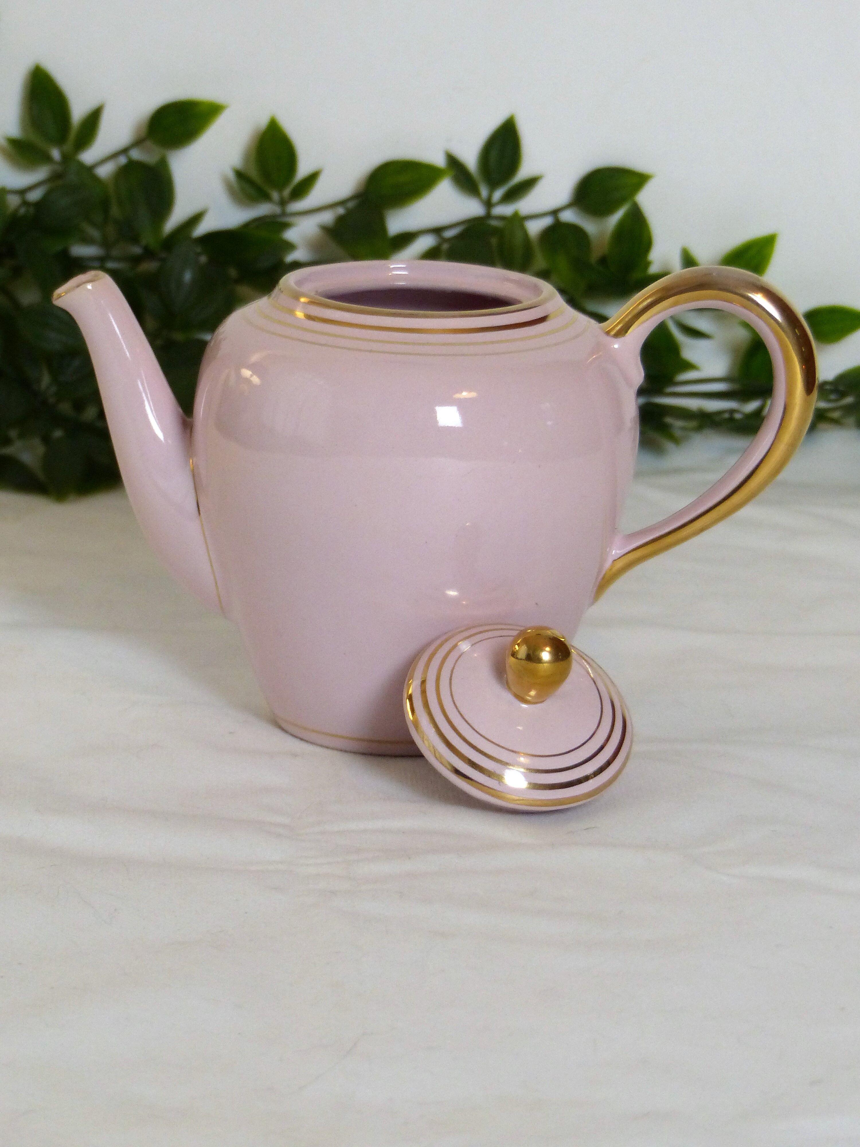 Teapot coffee maker and earthenware
