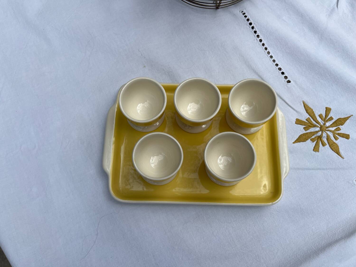 5 egg cups and their serving tray Villeroy and Boch