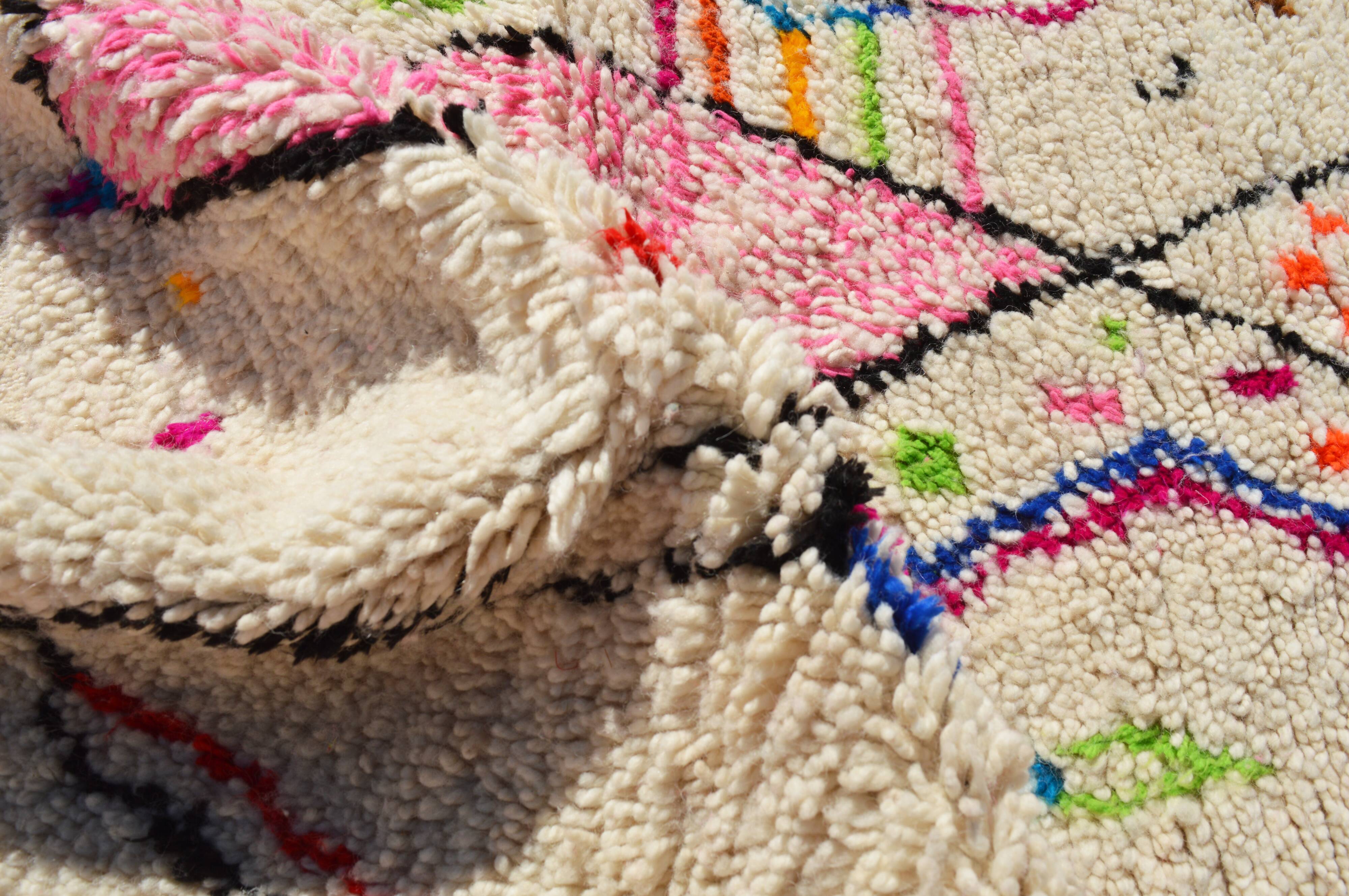 Moroccan berber carpet 194x118cm