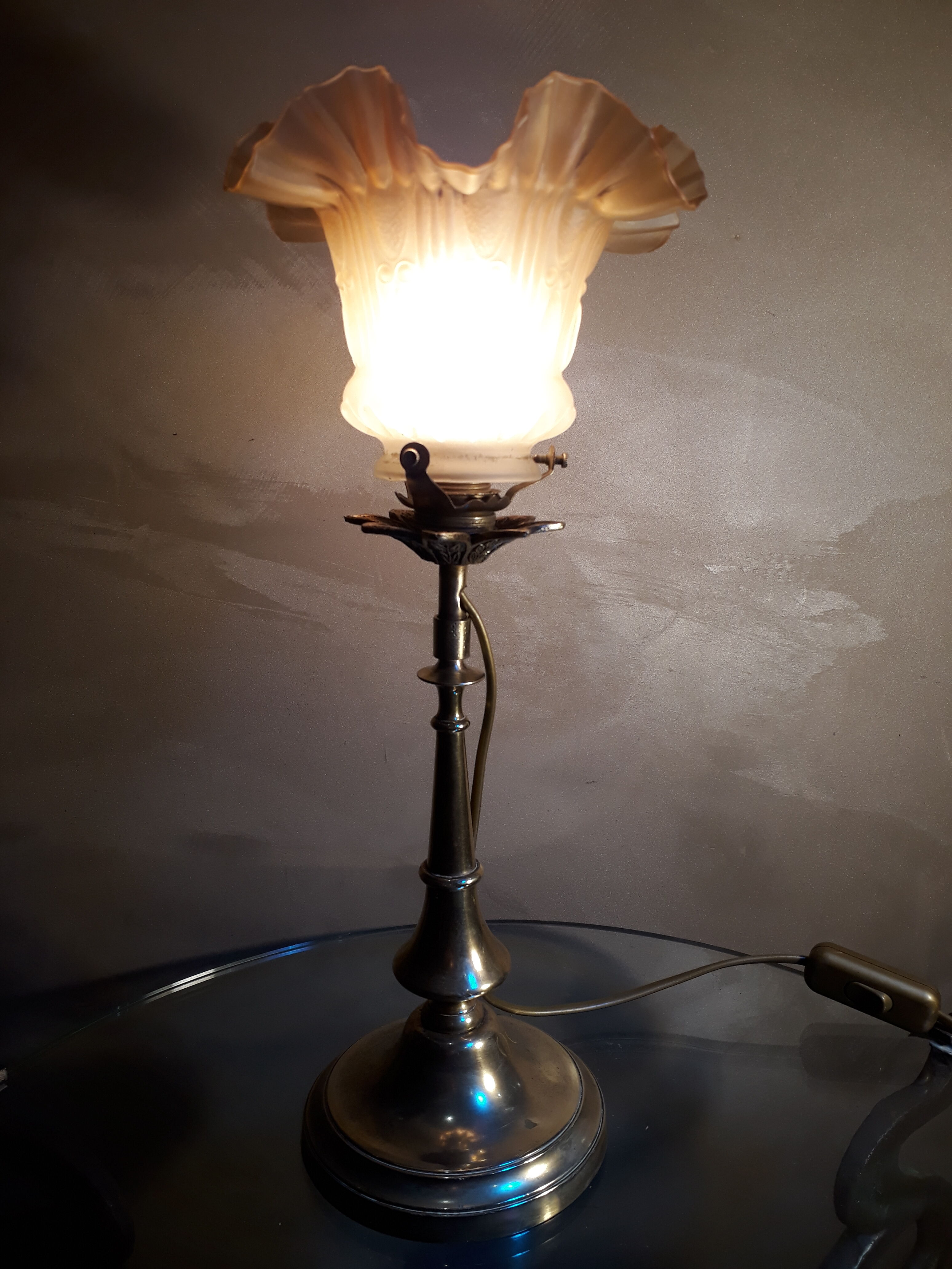 Lamp, brass foot and tulip glass, 1930