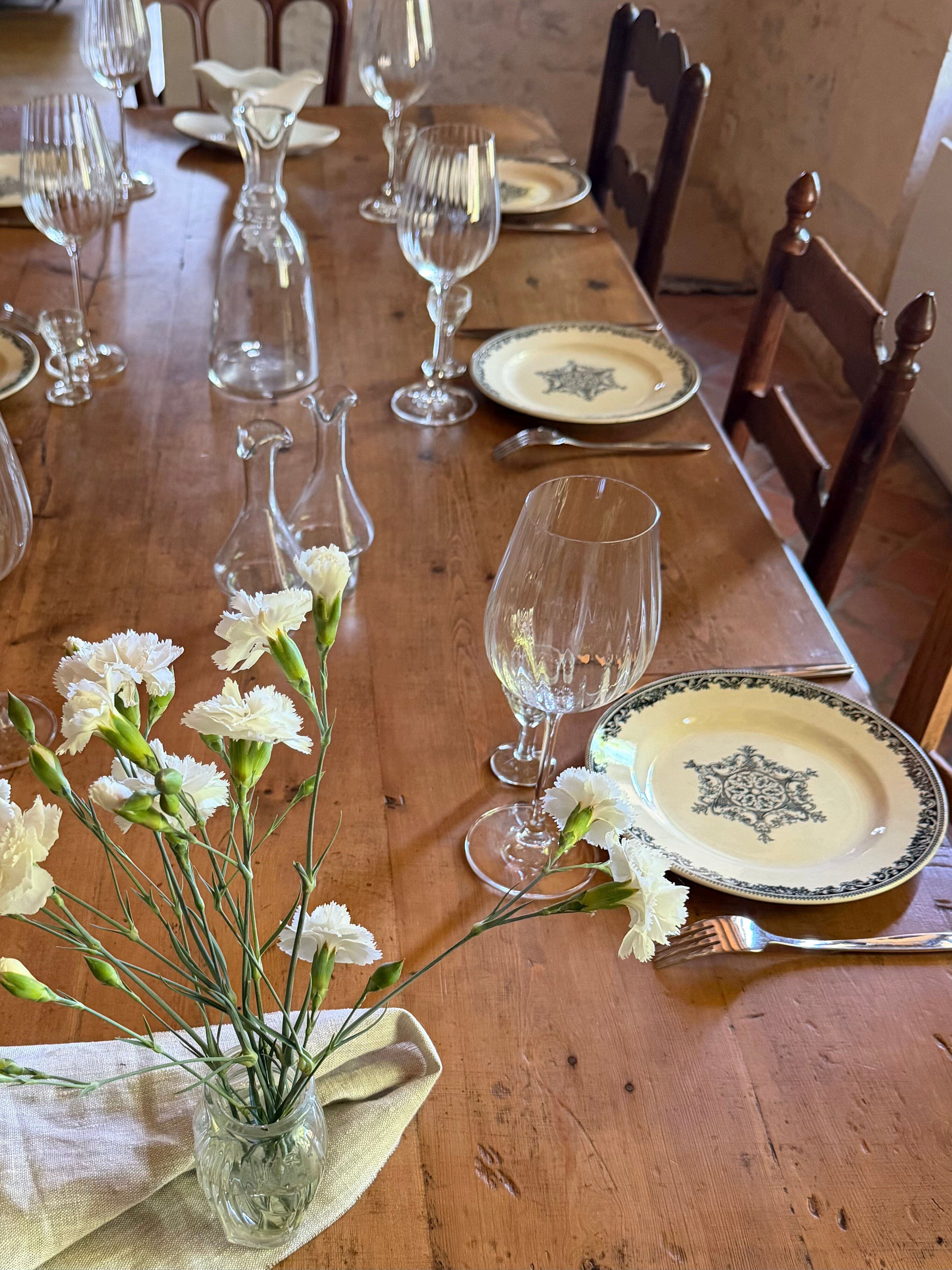 Flat plates Jules Vieillard Bordeaux in ironstone
