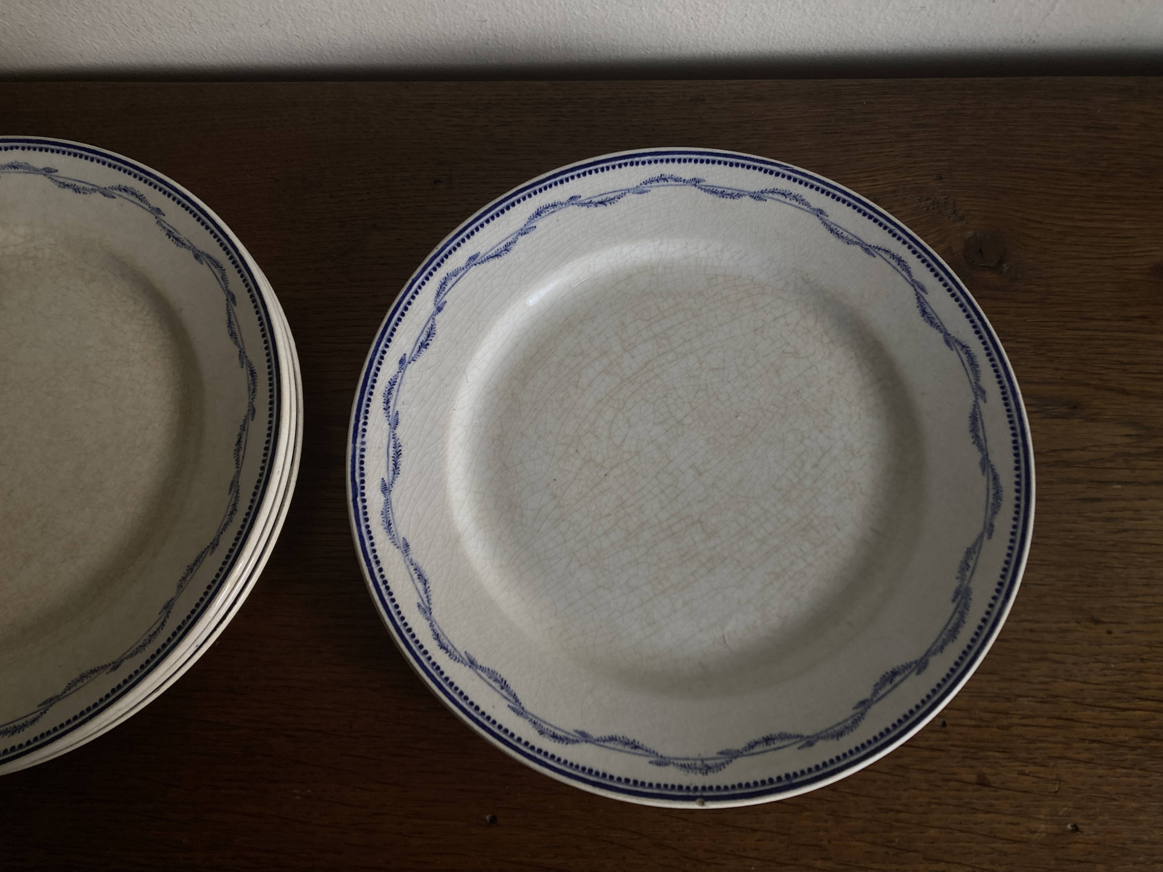 Set of 5 Tournai plates with twig neo-classical design, mid-19th century, ironstone.