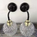 Paire d’appliques murales en verre ciselé
