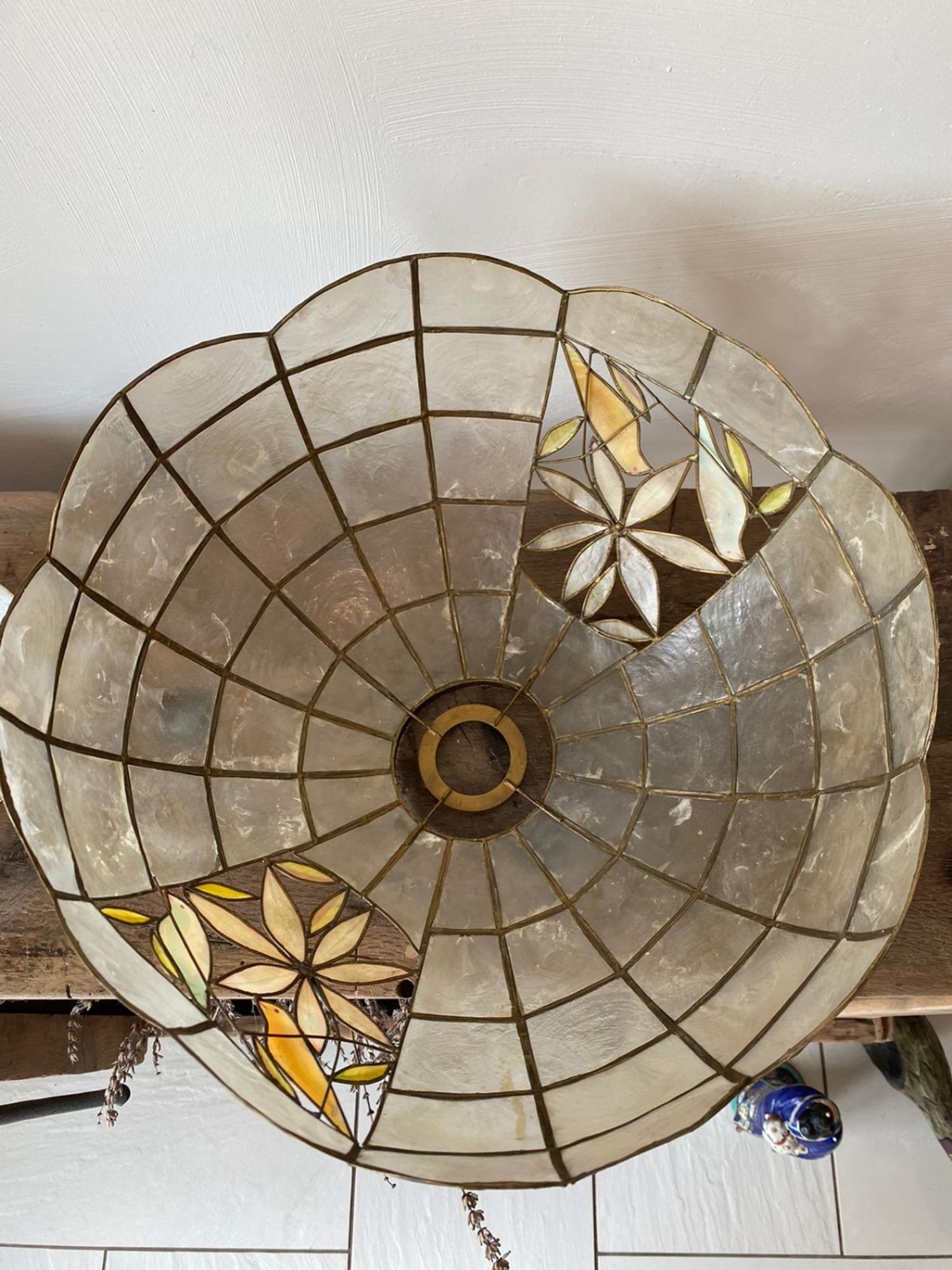 Chandelier suspension mother-of-pearl and brass