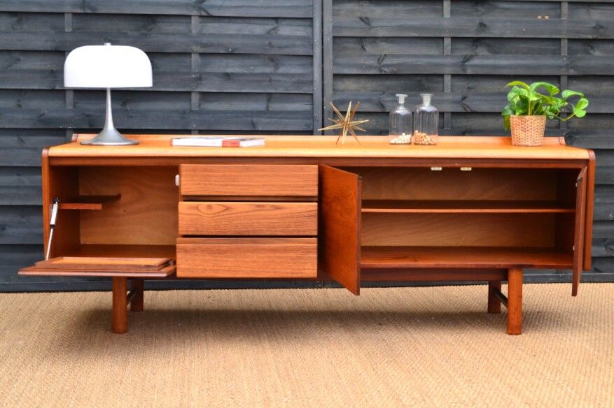 Sideboard  curved White & Newton clear teak