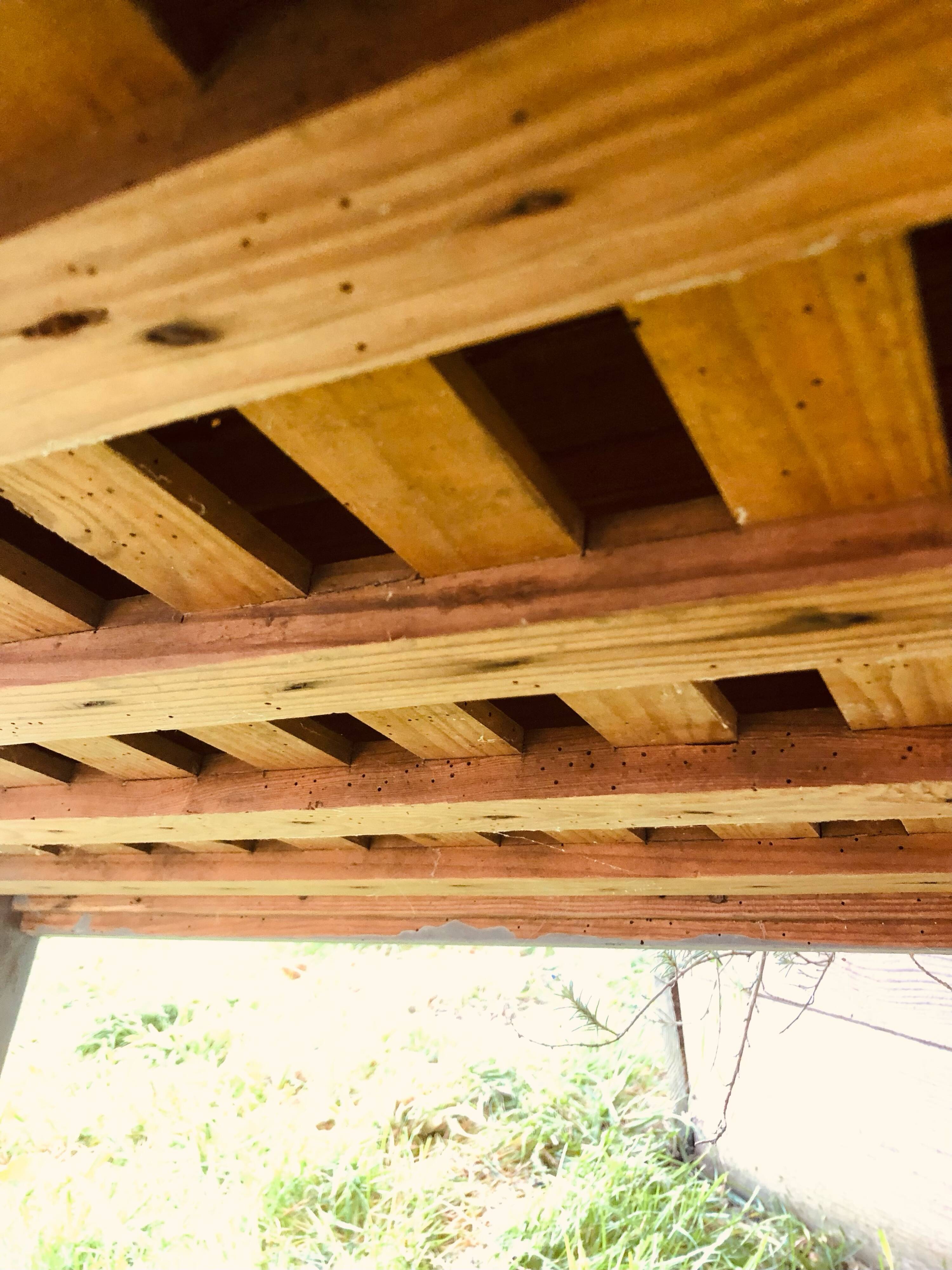 Wooden companion drainer with patina