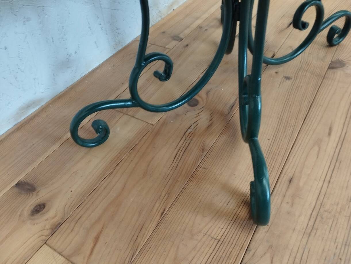 Garden coffee table