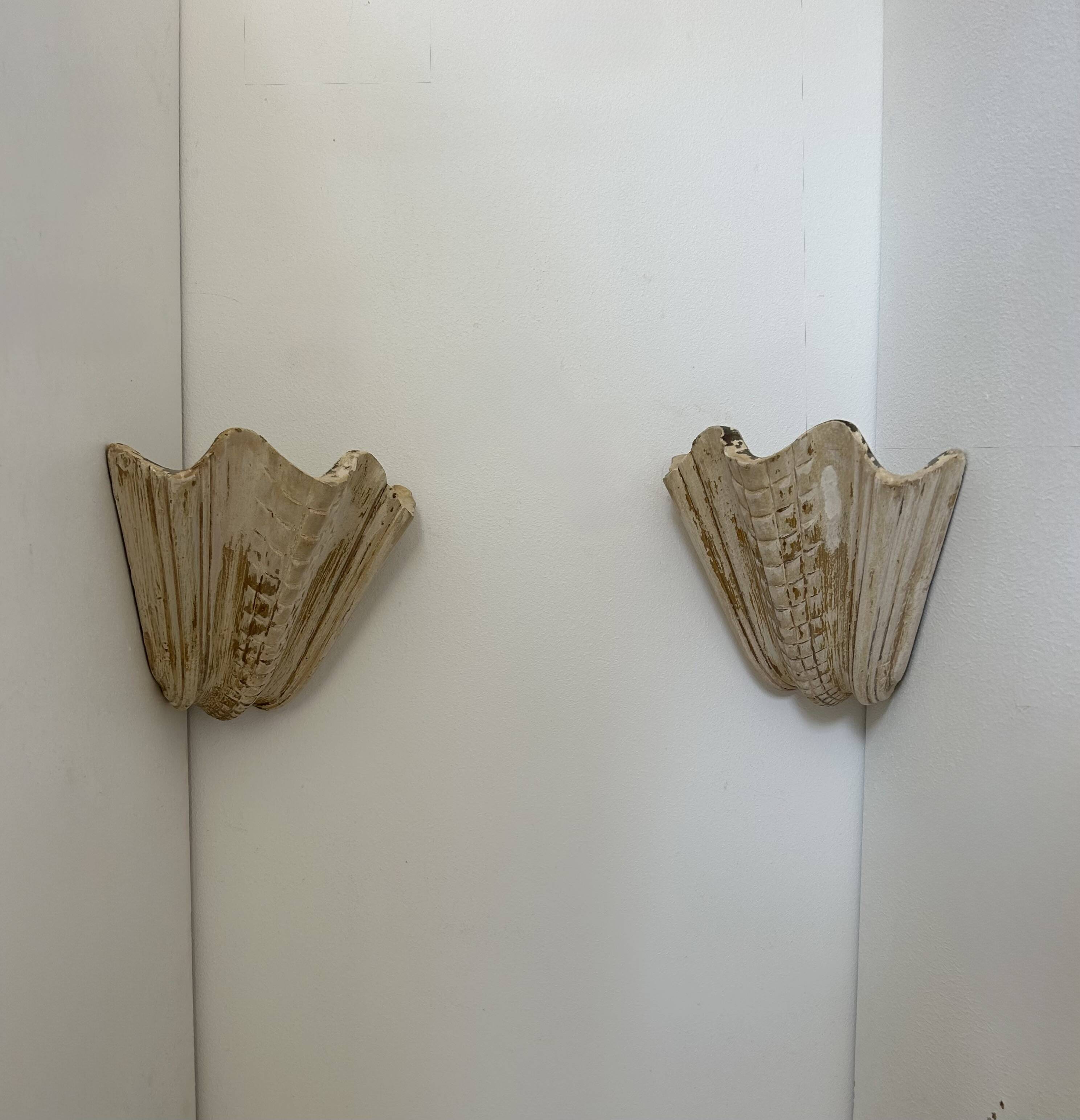 Pair of vintage shell wall lights, beige patinated plaster, France, 1940