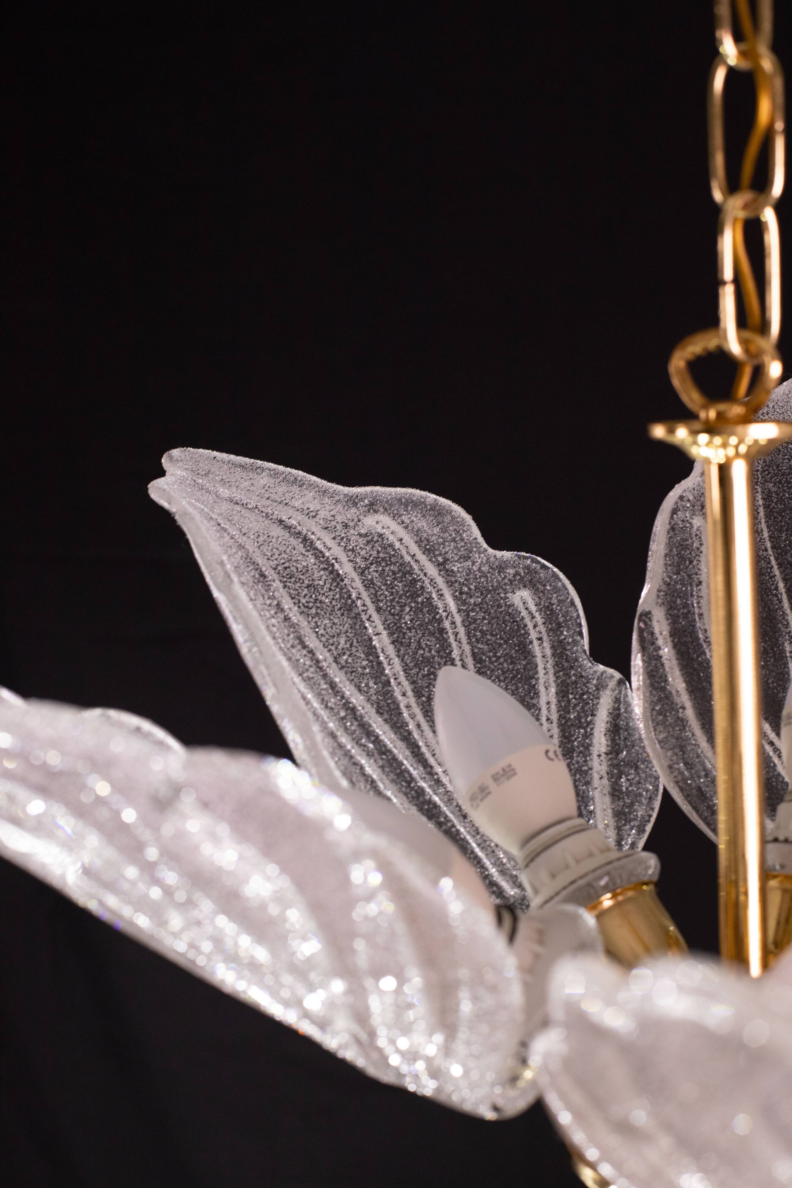 Elegant Murano Candlestick with 5 Leaves in Grit