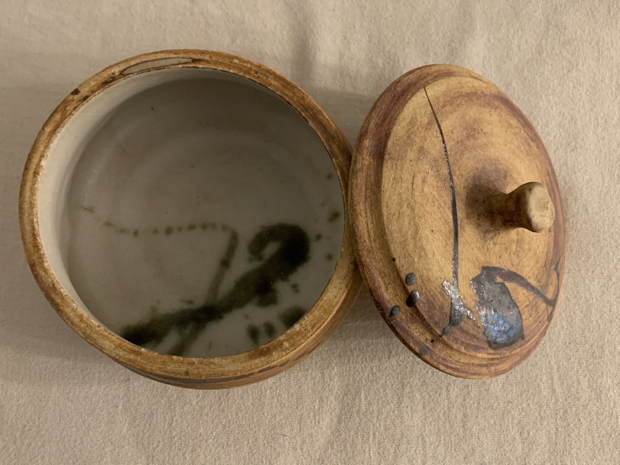 Pot ancien et son couvercle Poterie de la Colombe en grès 1975