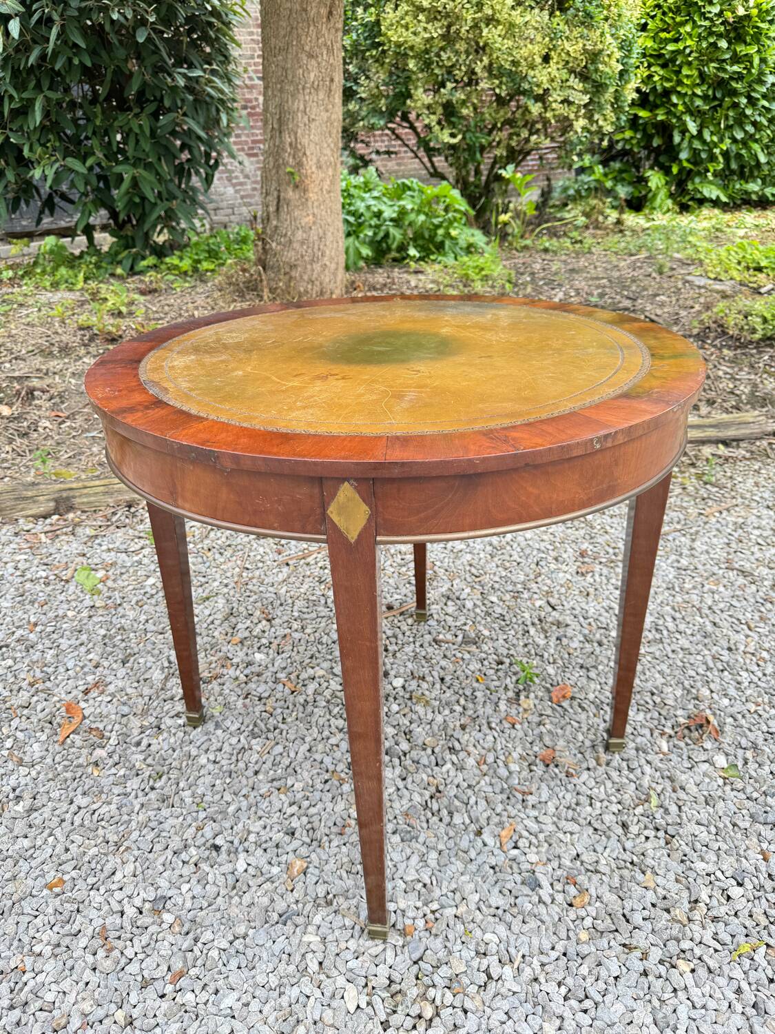 Living Room Table, Mahogany Pedestal Table, Directoire Period, 18th Century