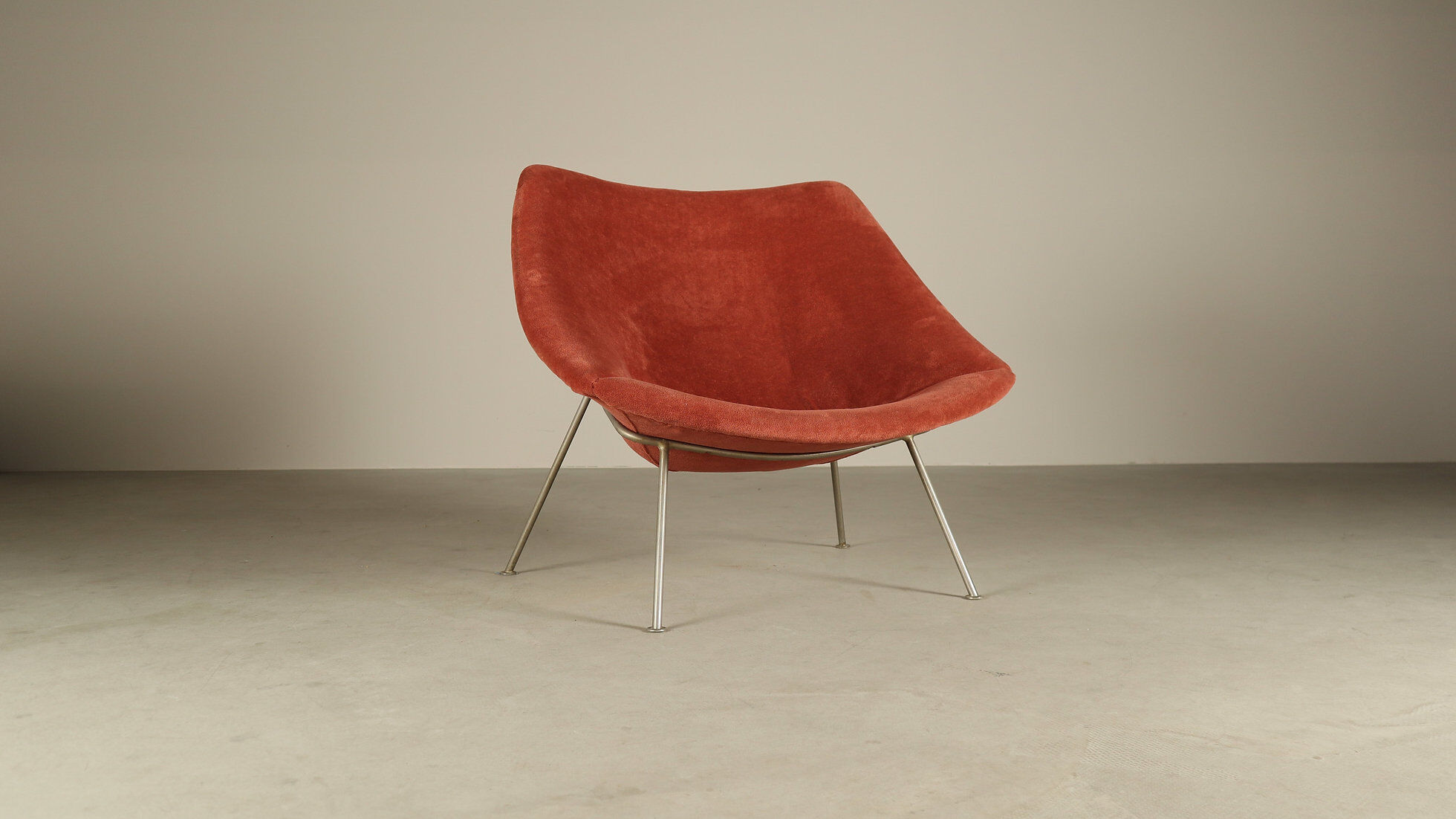 Pierre Paulin for Artifort — F156 “Little Oyster” lounge chair, 1959–1960s