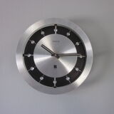 Wall clock 70