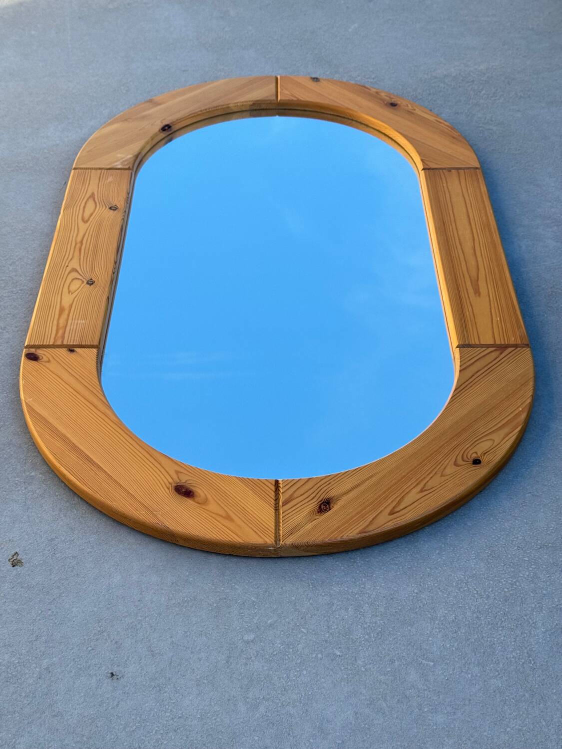 Miroir ovale Suédois en pin design Scandinave des années 80