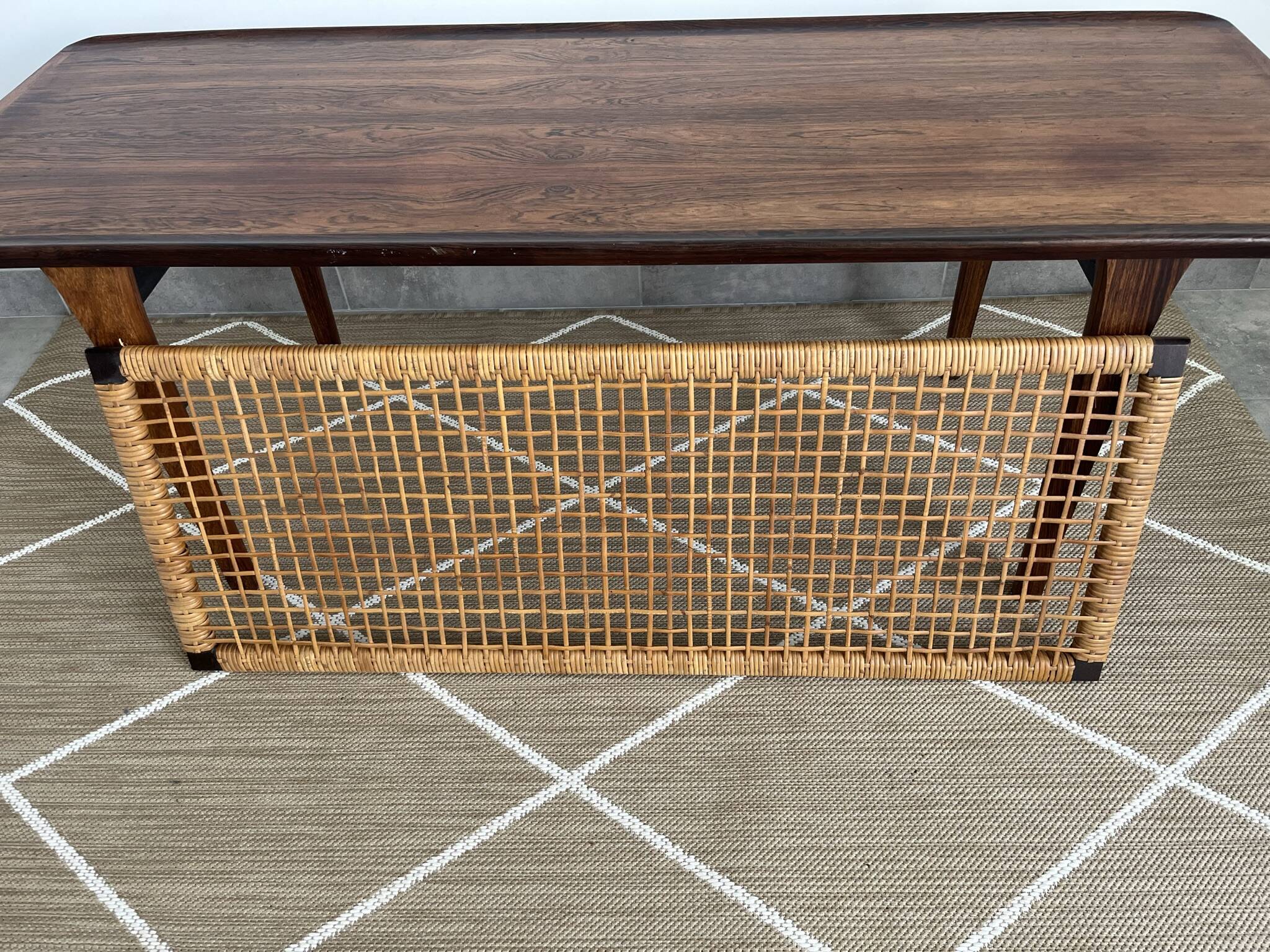 Table basse scandinave en palissandre , circa 1950:60'