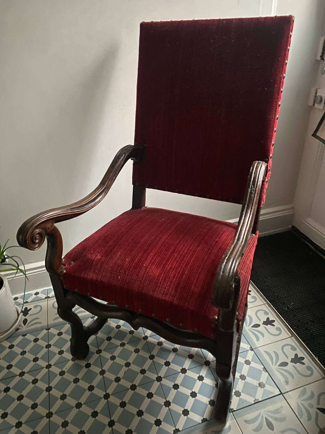 Louis XIII style armchair, 19th century.
