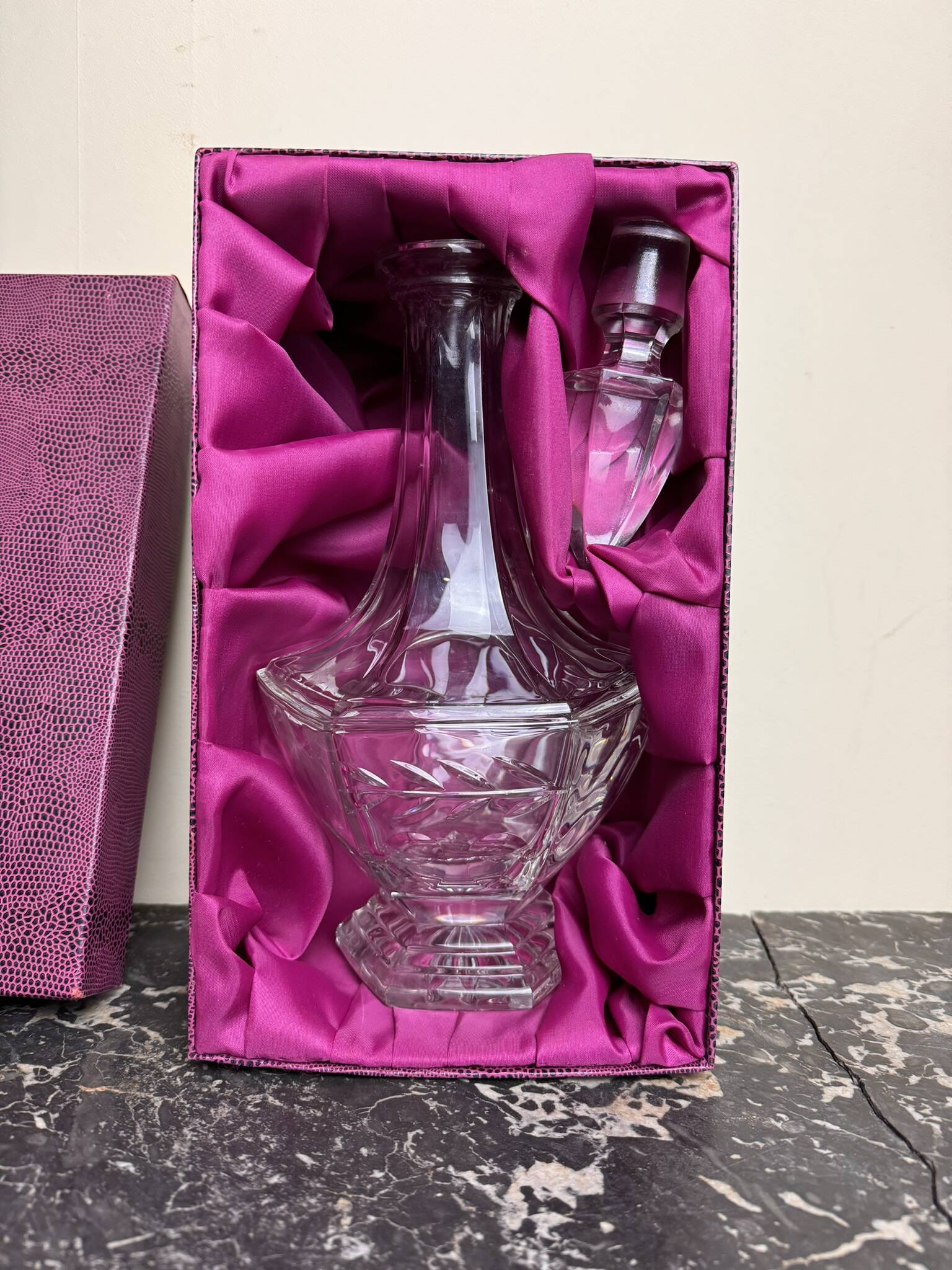 Cristal de Lorraine: wine carafe with original box