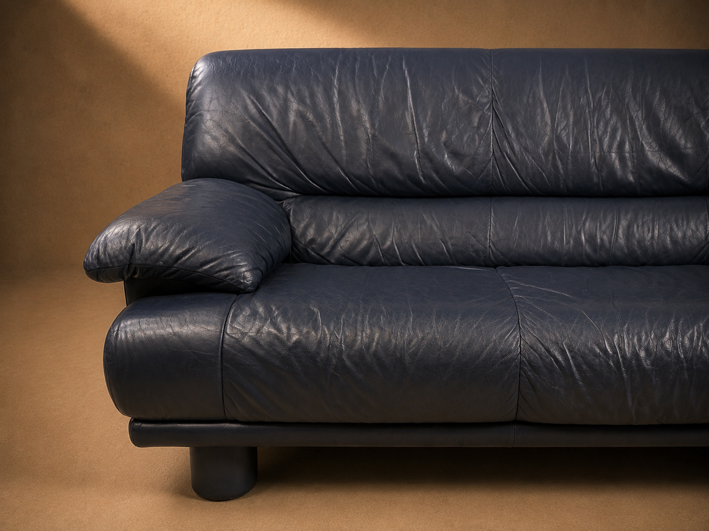 Leather sofa Nicoletti Salotti Italy Circa 1980