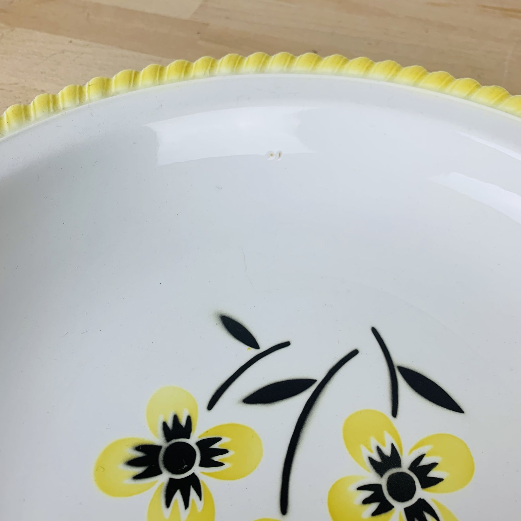 Plats et soupière en céramique vintage