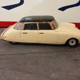 Car Citroën DS 19 remote-guided