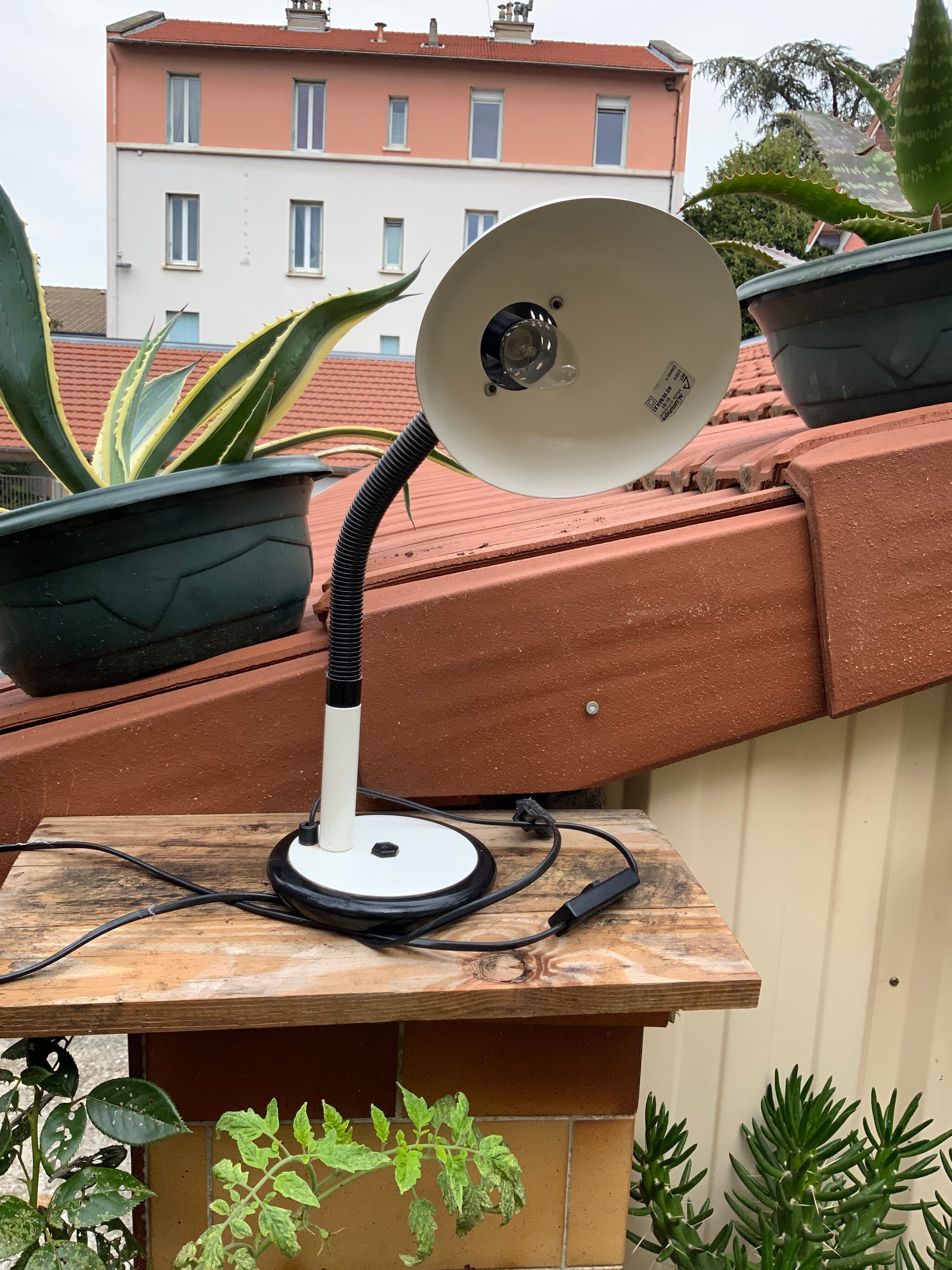 Vintage desk lamp aluminor made in france white and black metal and plastic