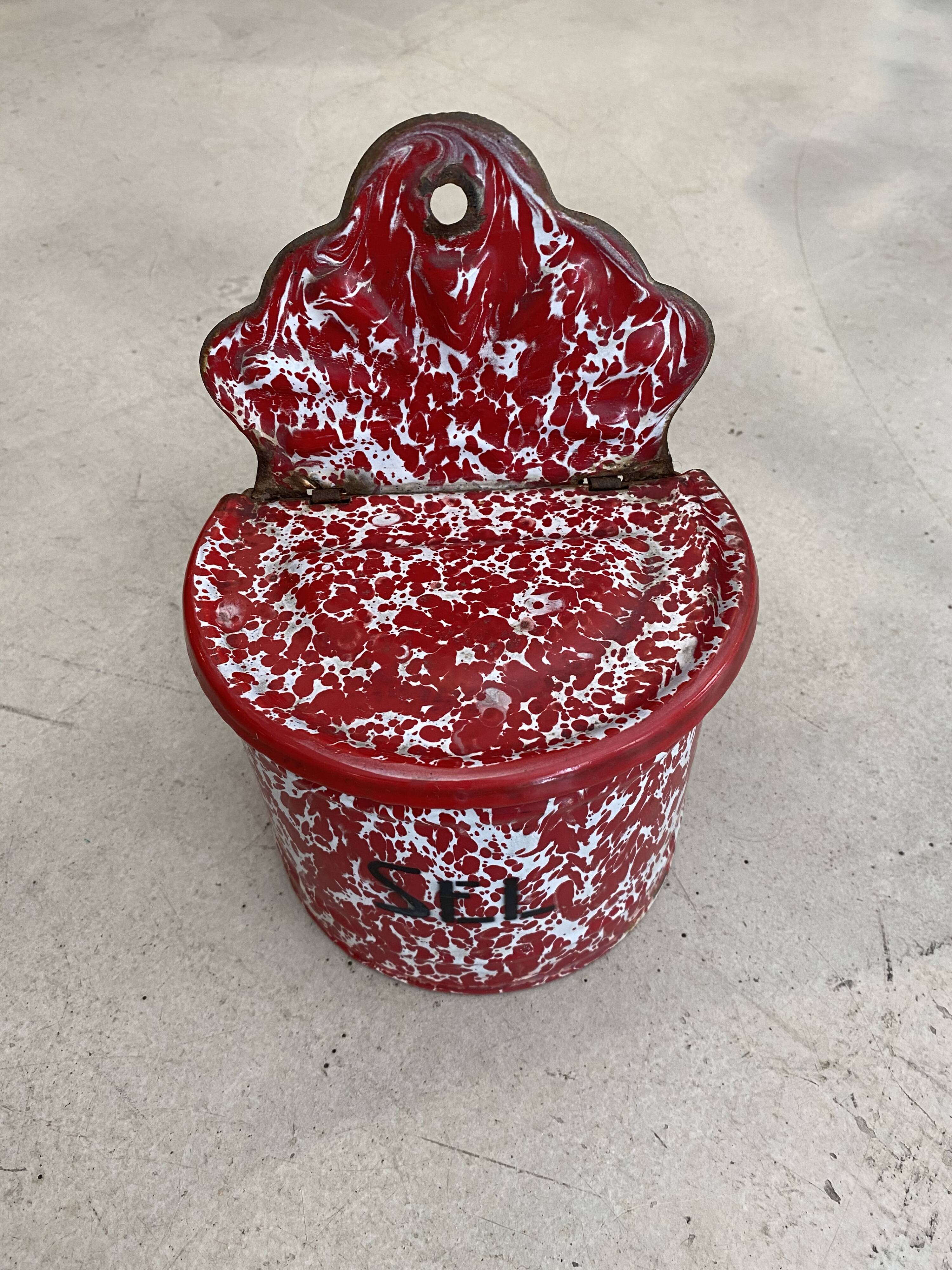 Salt box enamelled sheet metal