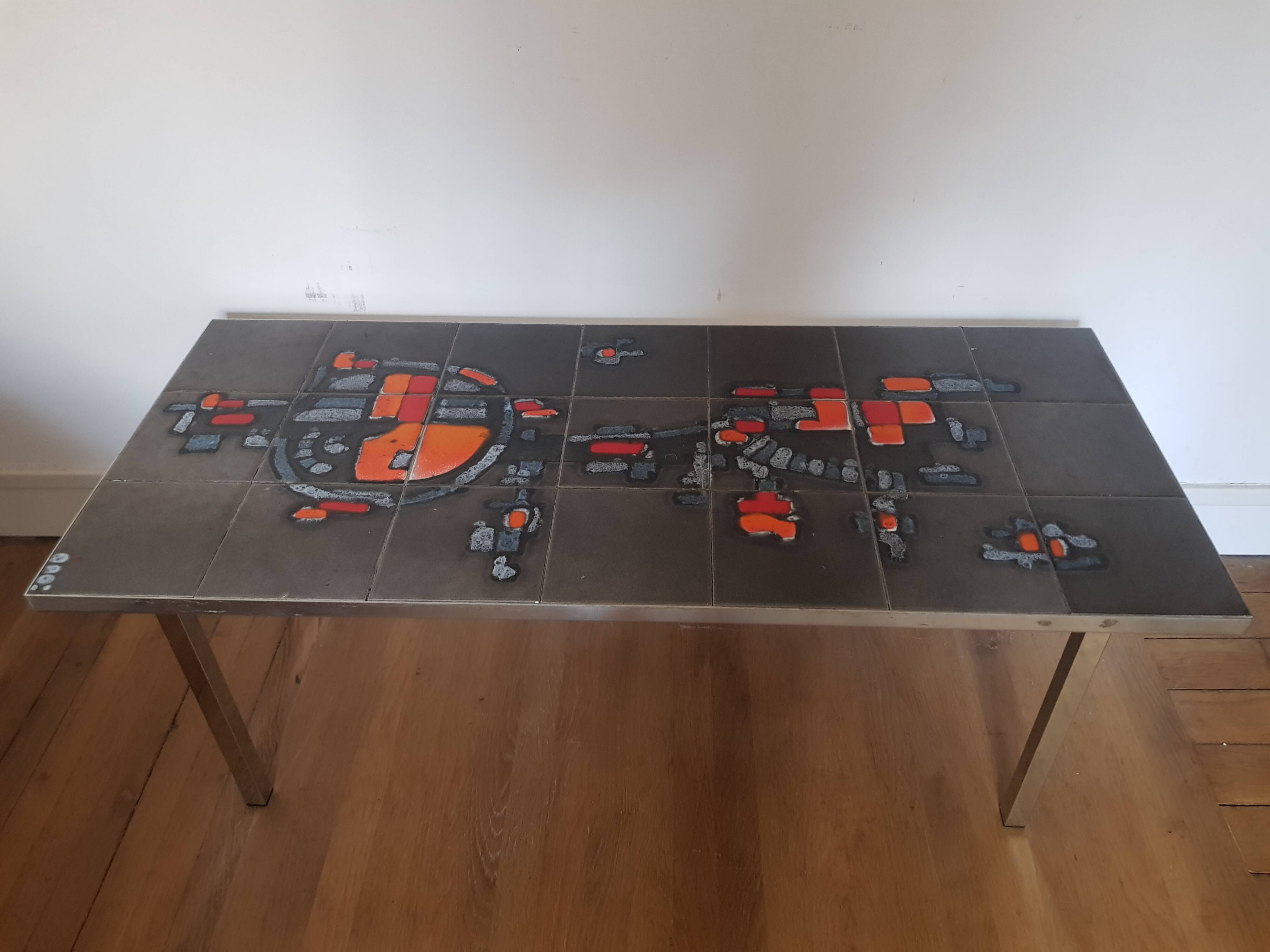 Ceramic coffee table by Adri