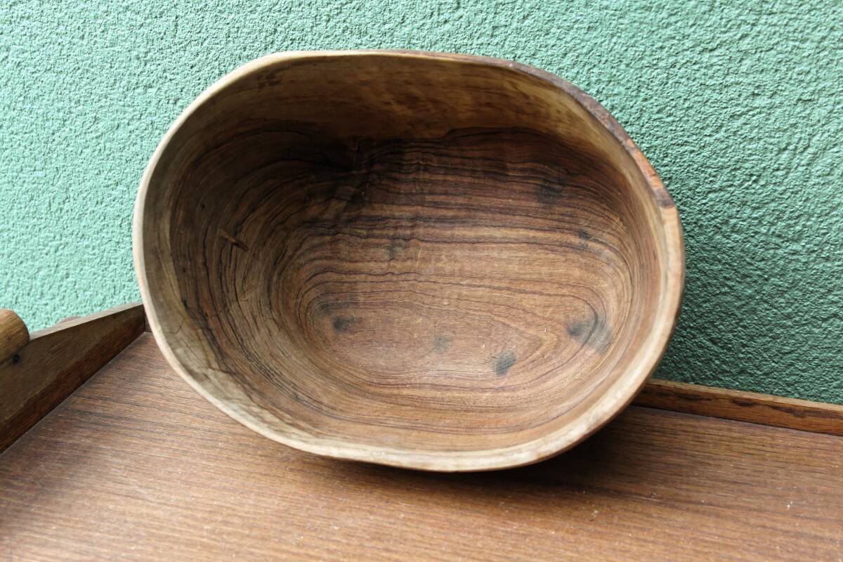 Free-form salad bowl in olive wood