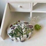 Porcelain box decoration flowers