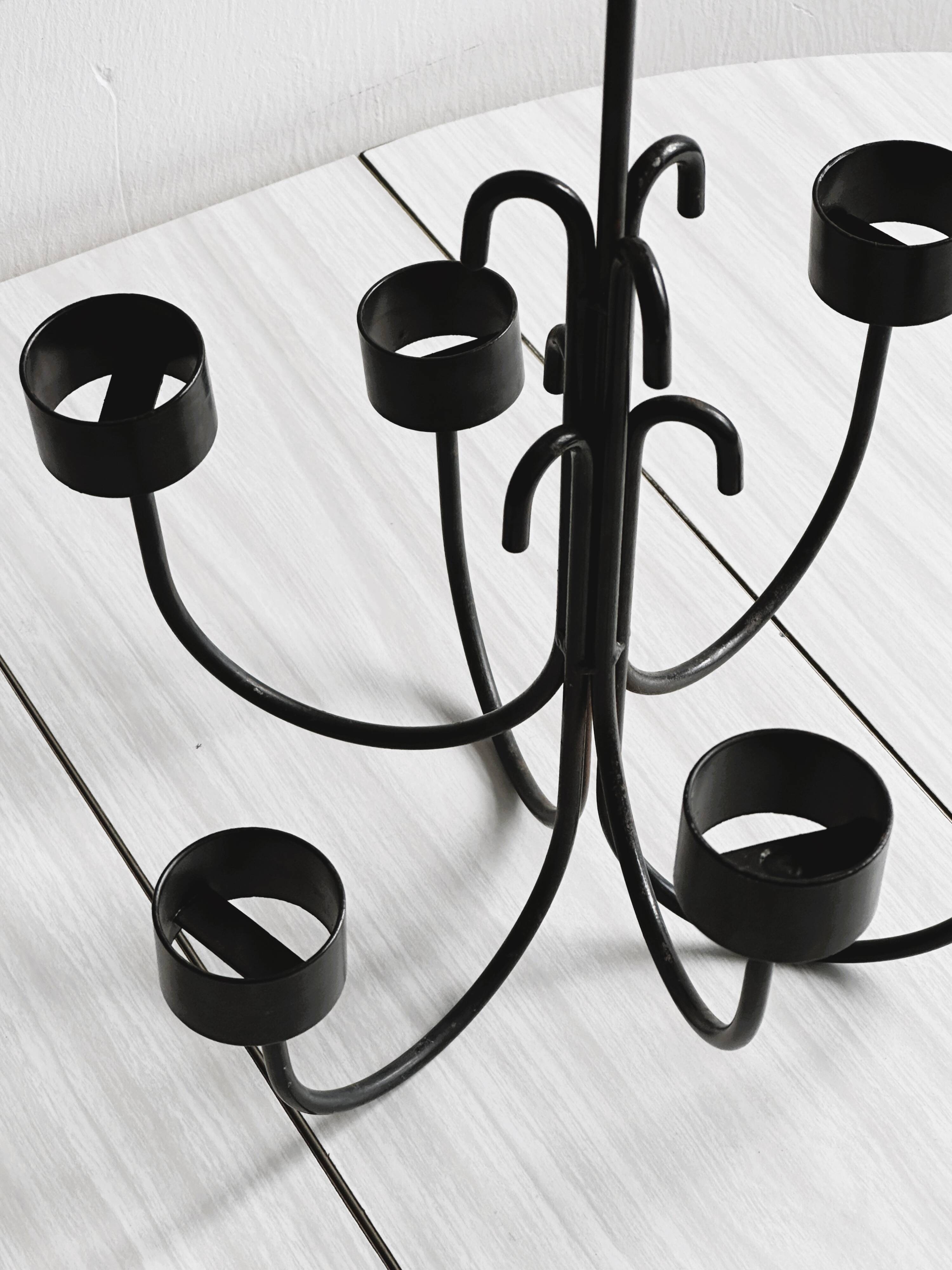 Black metal pendant chandelier.