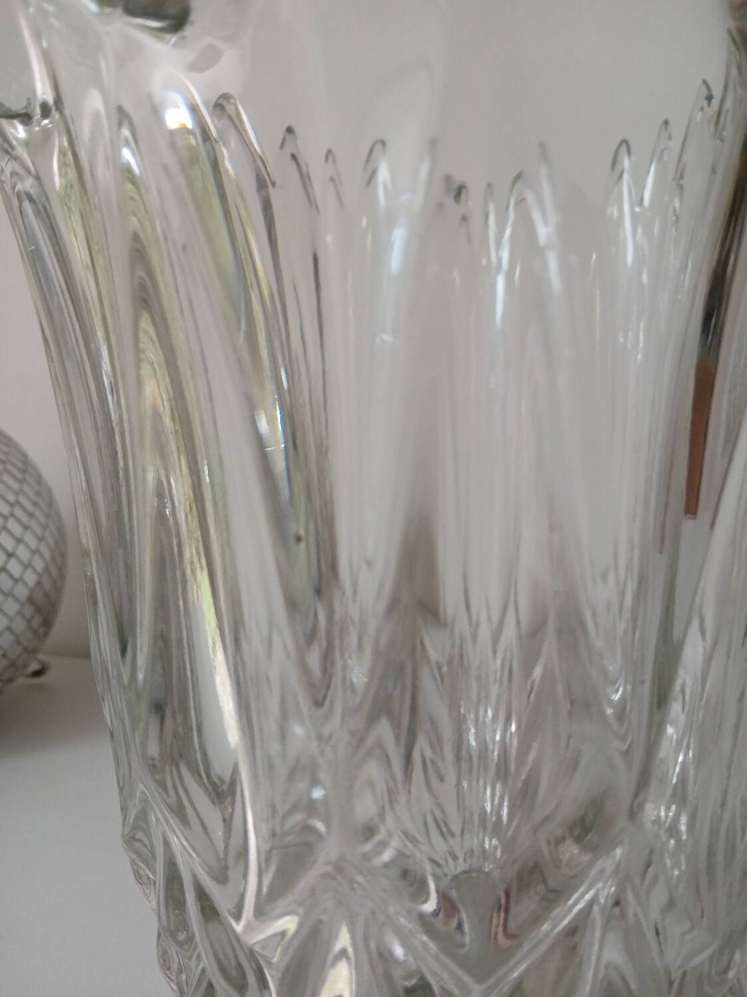 Vase en verre, motif "épis de blé"