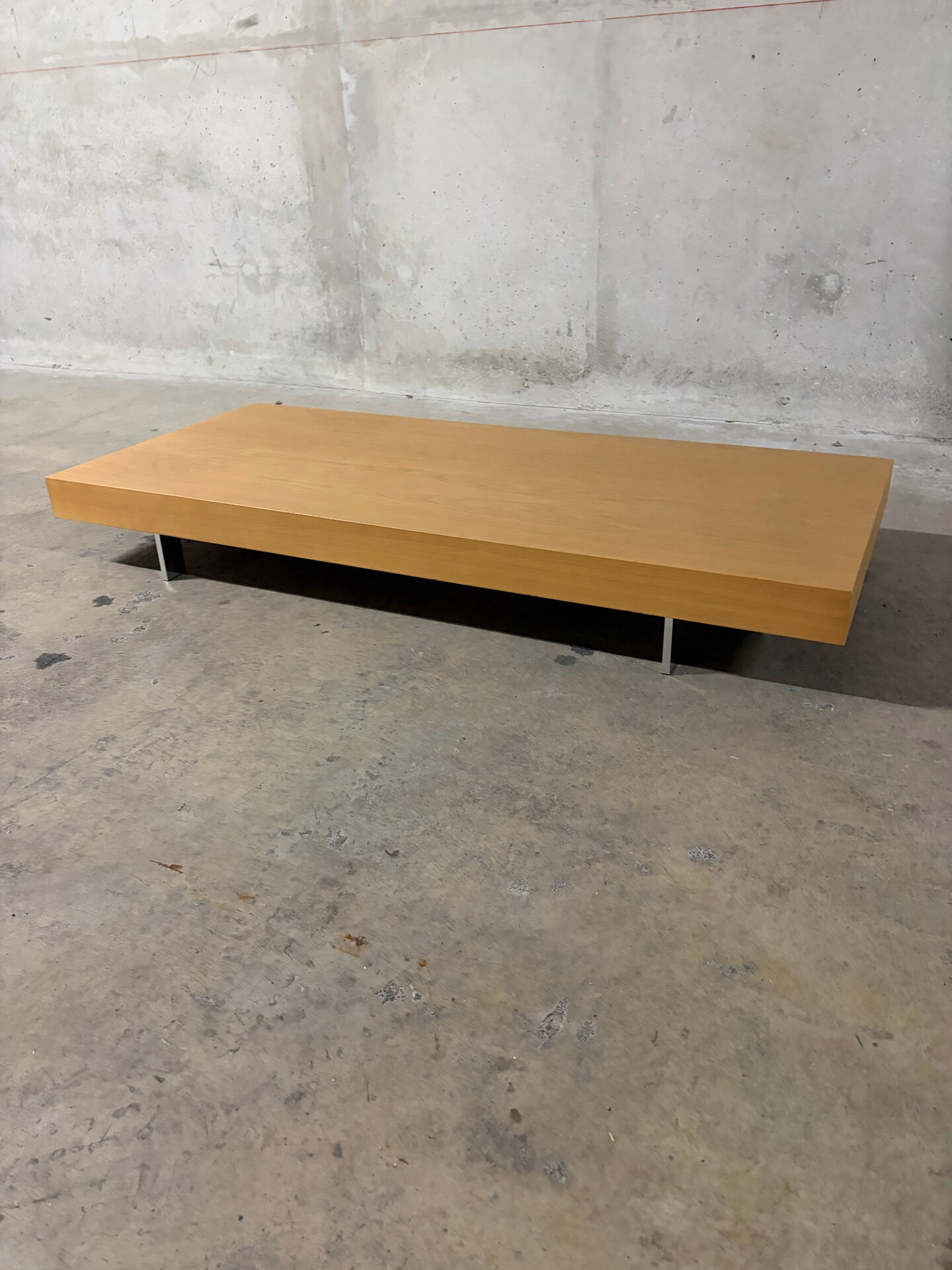 Jeu de 2 tables basses design Molteni&C, bois clair et laqué gris p