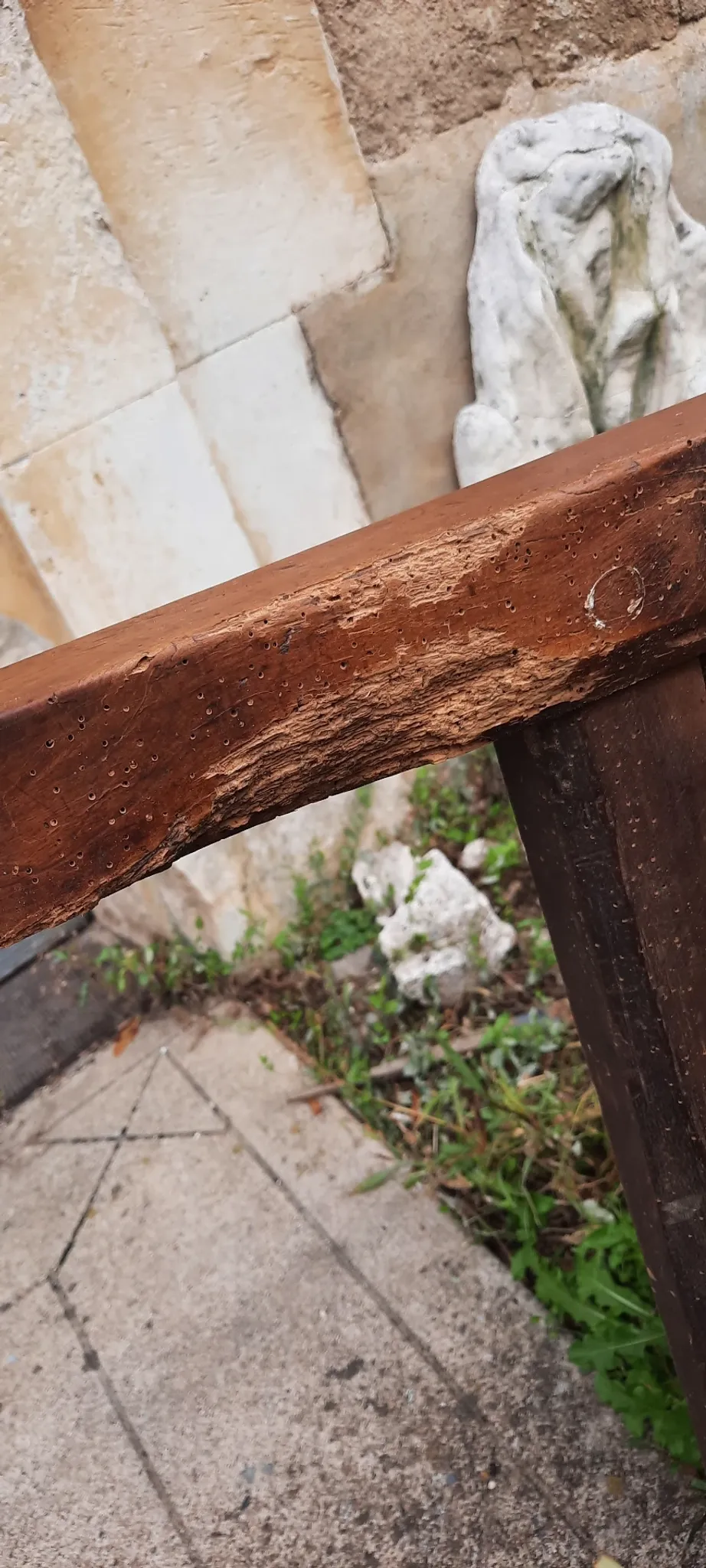 Low farmhouse table