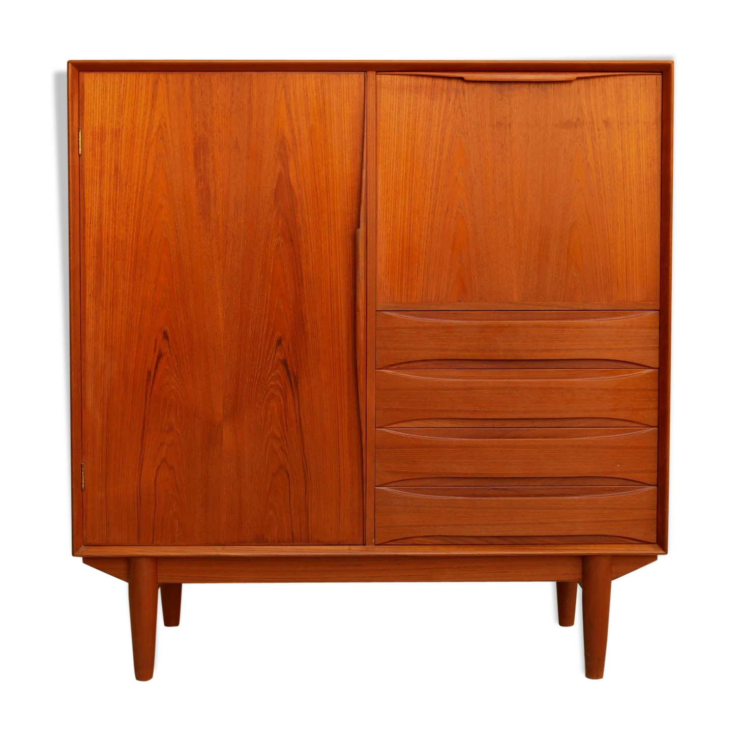 Scandinavian buffet teak bar by A. Vodder for Dyrlund Editions