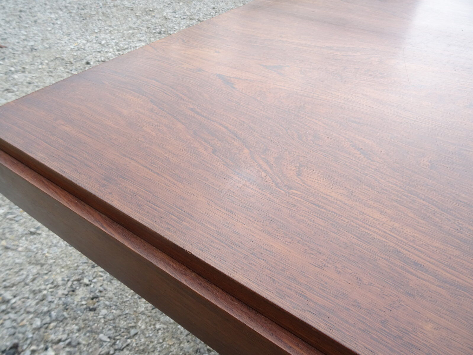 Art deco table with rosewood extensions